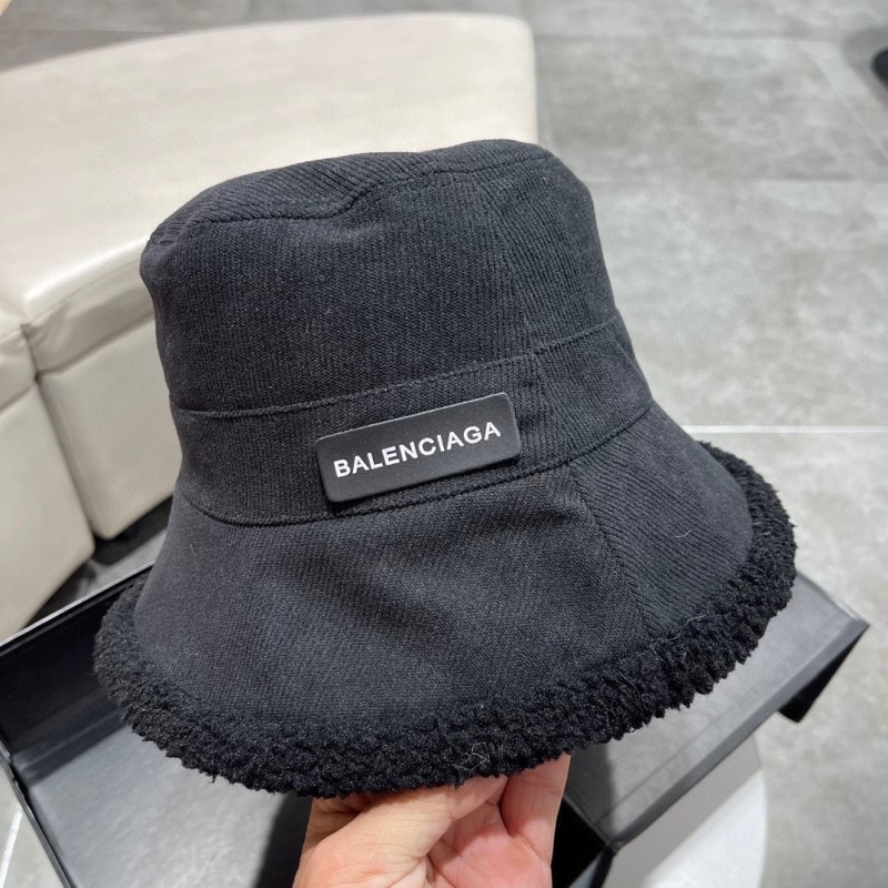 BALENCIAGA